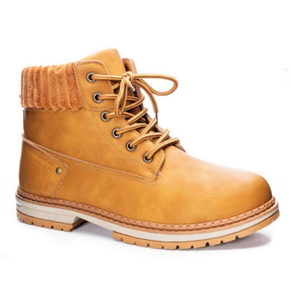 NWT Dirty Laundry Alpine Nubuck Camel Booties 8.5 - Picture 8 of 8